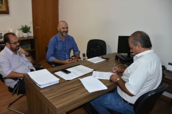 Consultor do Sebrae vistoria local para criação de Posto de Atendimento em Águas de Lindoia