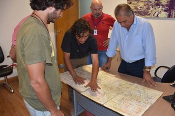 Pesquisadores estudam formação geológica de Águas de Lindoia