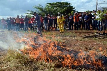 Membros da Defesa Civil de Águas de Lindoia participam de preparação para a Operação Estiagem