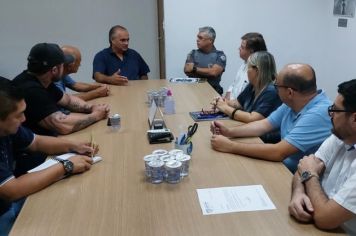 Reunião debate reforço da segurança em unidades escolares