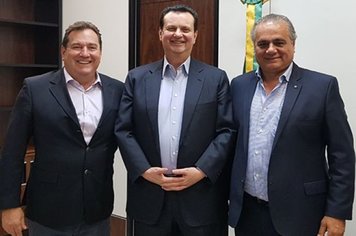 Prefeito vai a Brasília solicitar recursos para saúde, educação e obras