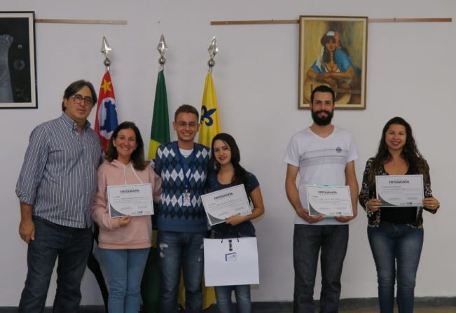 Secretaria de Educação e Cultura premia vencedores de concurso de fotografias