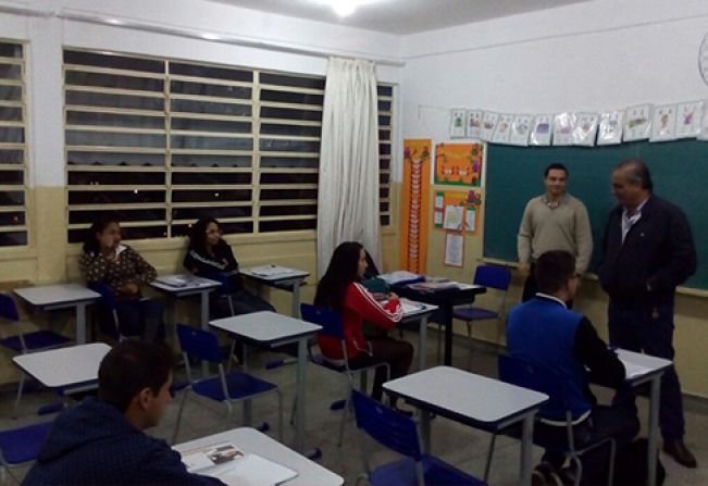 Prefeito participa de aula inaugural de cursos profissionalizantes