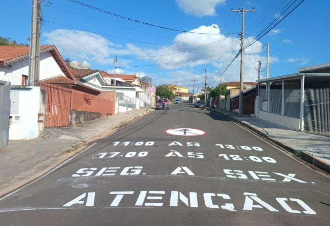 Secretaria de Trânsito vai alterar mão de direção em horário escolar na Rua Acre