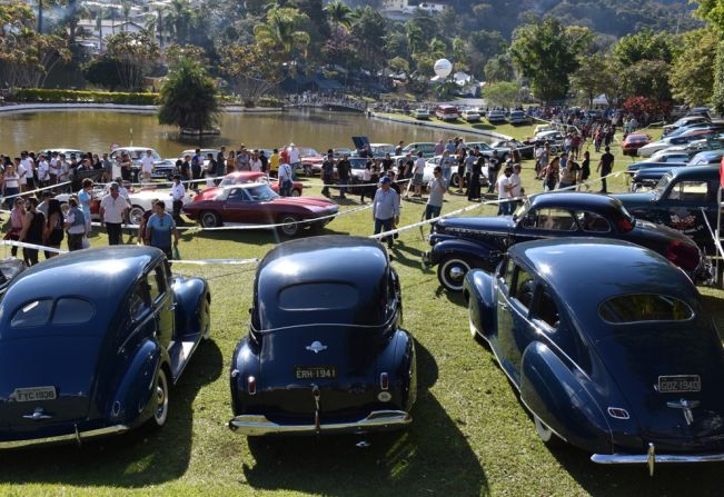 Encontro Brasileiro de Autos Antigos atrai 400 mil pessoas para Águas de Lindoia